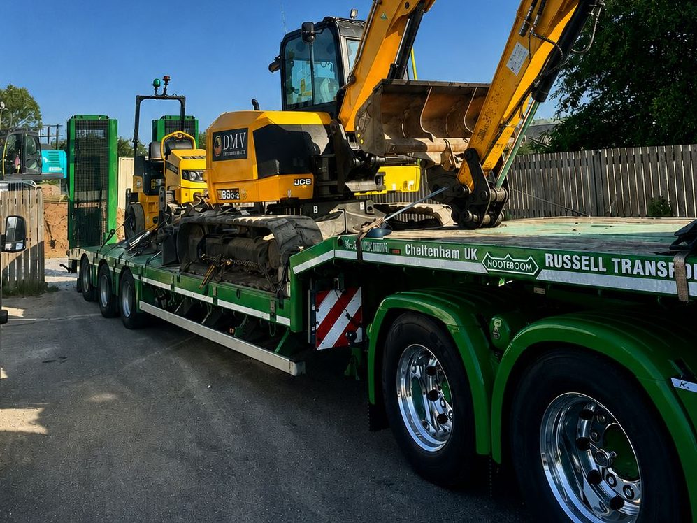 DMV JCB excavator delivered to ALDI Liskeard on a low loader