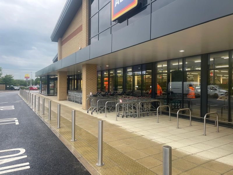 Tactile paving, bollards and kerbs at ALDI Llantrisant